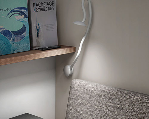 Luce LED a braccio con USBLED arm light with USB